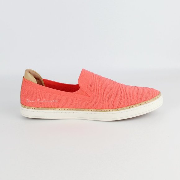 UGG Sammy Slip-On Sneaker Shoe Knit Rib White ( 12 ) | eBay New UGG Sammy Wavy Embossed Sneaker